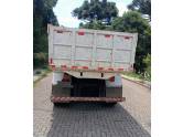 FORD - CARGO 2422 - 2011/2012 - Prata - R$ 310.000,00