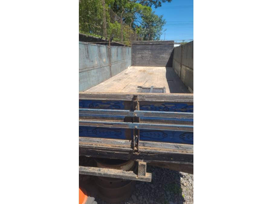 GUERRA - CARGA SECA - 2002/2002 - Preta - R$ 13.000,00