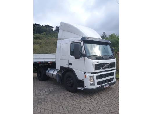 VOLVO - FM-12 - 2006/2006 - Branca - R$ 140.000,00