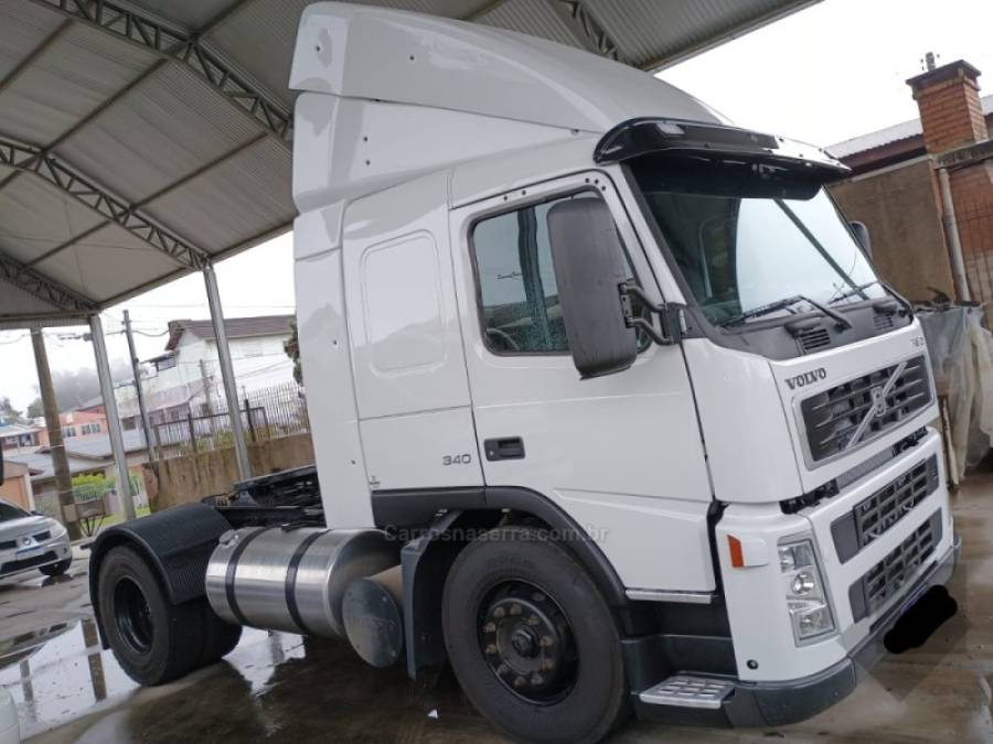 VOLVO - FM-12 - 2006/2006 - Branca - R$ 140.000,00