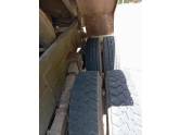 FORD - CARGO 2422 - 2011/2012 - Prata - R$ 310.000,00