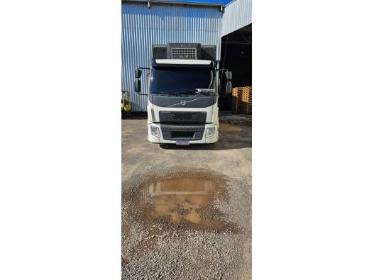 VOLVO - VM 330 - 2021/2021 - Branca - Sob Consulta