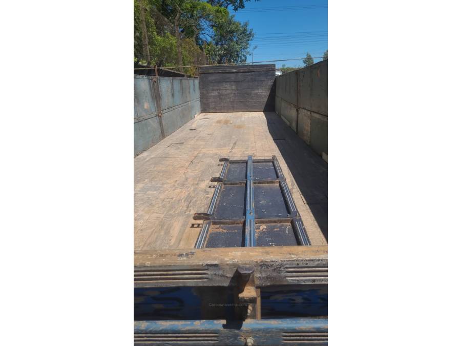 GUERRA - CARGA SECA - 2002/2002 - Preta - R$ 13.000,00