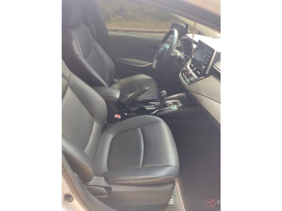 TOYOTA - COROLLA - 2020/2021 - Branca - R$ 122.000,00