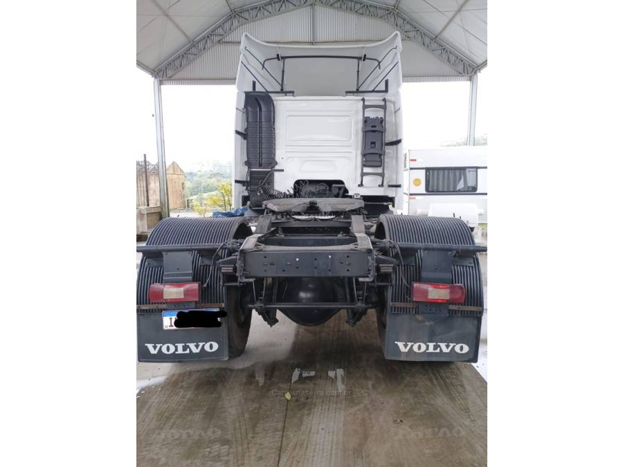 VOLVO - FM-12 - 2006/2006 - Branca - R$ 140.000,00
