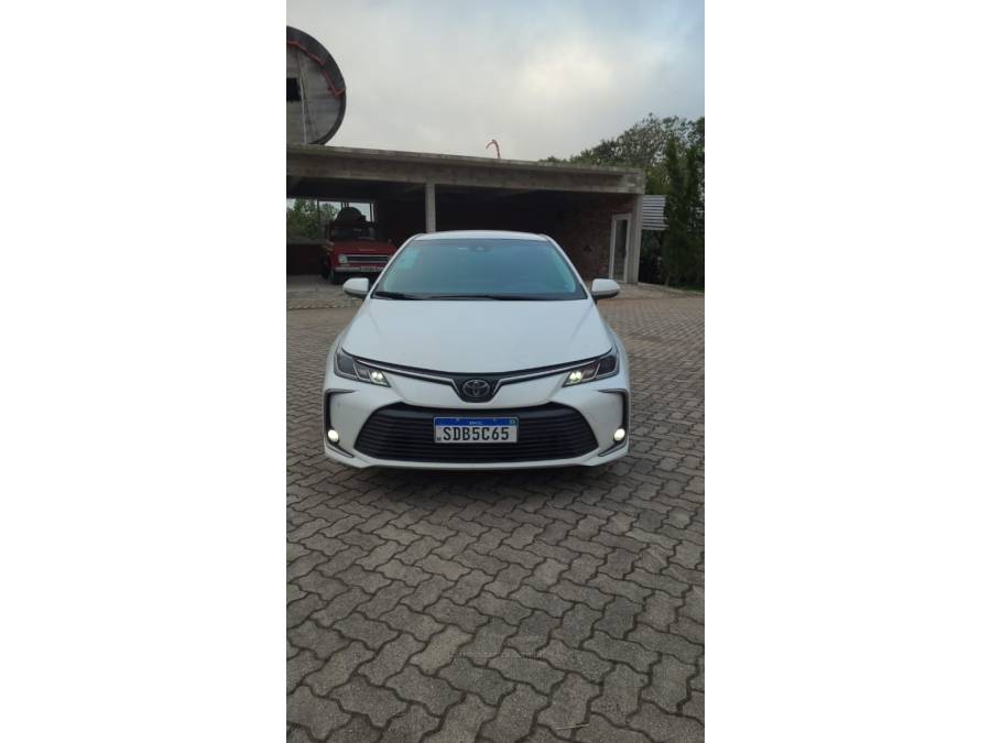 TOYOTA - COROLLA - 2022/2022 - Branca - Sob Consulta