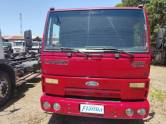 FORD - CARGO 815 - 2010/2011 - Vermelha - R$ 169.900,00