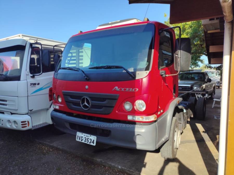 MERCEDES-BENZ - ACCELO 1016 - 2013/2013 - Vermelha - Sob Consulta